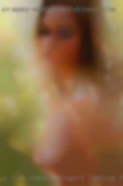 A club woman swingers looking for a good time.